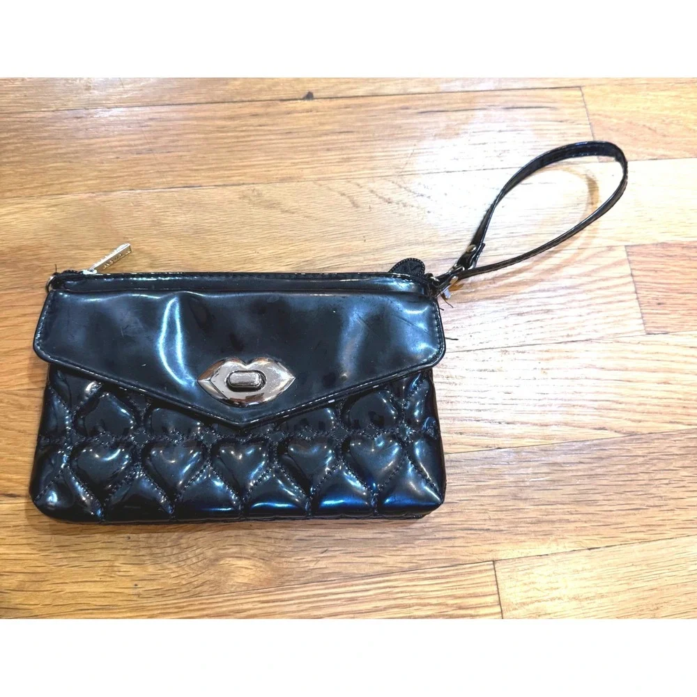 Lulu Guinness Black Patent Heart Quilted Wristlet Clutch Lip Turn Lock Polka Dot